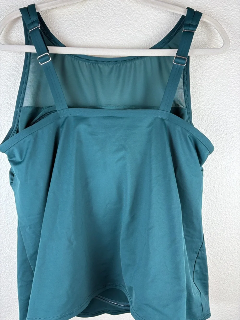 Land’s End Women's Chlorine Resistant Smoothing Control Green Tankini Swim Top - Picture 4 of 12